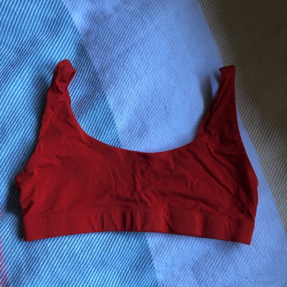 Everlane tank bra